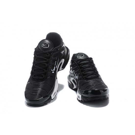 PK Sneakers Air Max Plus Tn Black and White Shoes